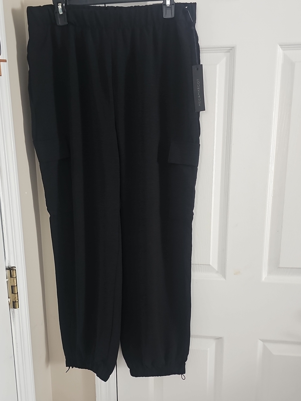 Theory Black Elastic-Waist Cargo Joggers